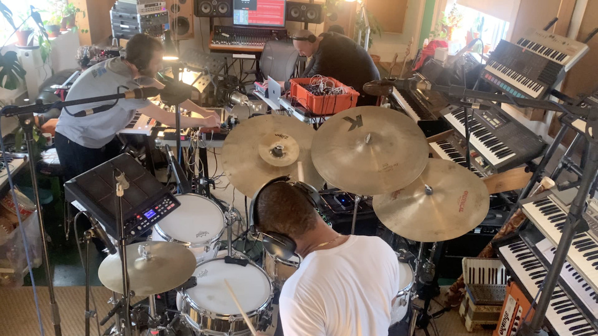 Drum Modal Feedback: Concept Design of an Augmented Percussion Instrument